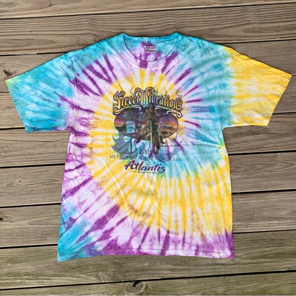 Vintage 2000s Y2K Atlantis Casino Reno Las Vegas Motorcycle Tie Dye Mens Tshirt